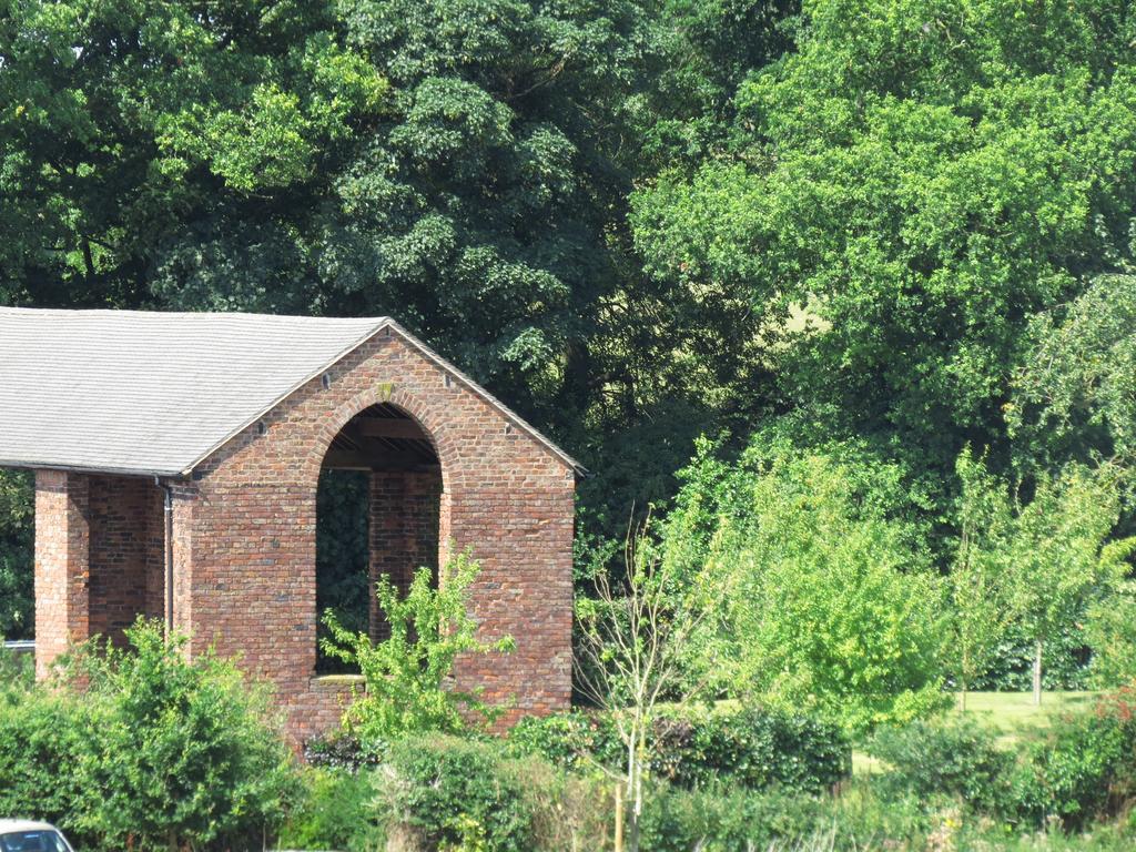Rock Farm Bed & Breakfast Tarporley Exterior foto