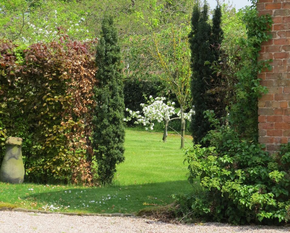 Rock Farm Bed & Breakfast Tarporley Exterior foto